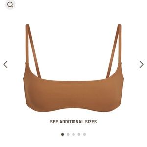 SKIMS MICRO SCOOP BIKINI TOP SIZE XS IN COLOR ALMOND